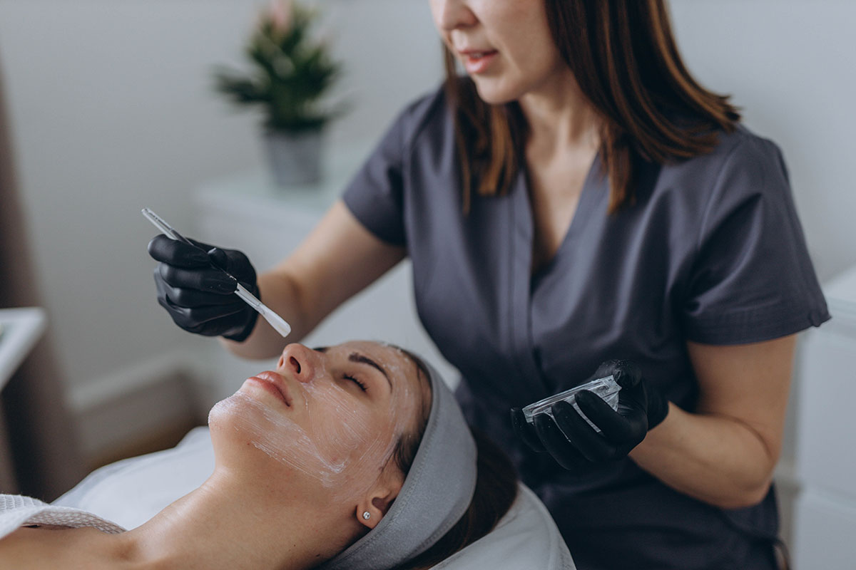 Chemical-Peels-Technician